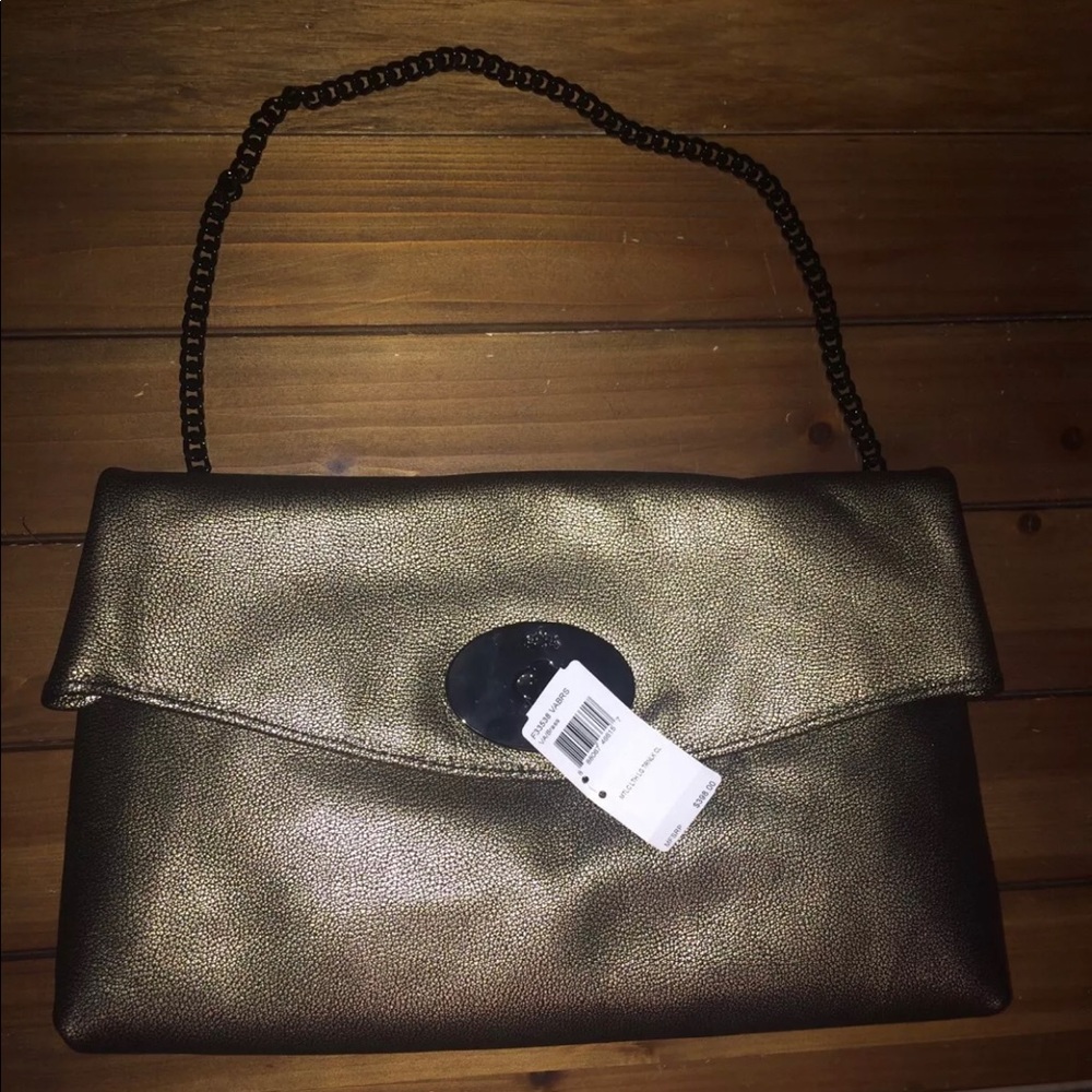 NWT COACH TURNLOCK CLUTCH IN GOLD METALLIC LEATHER